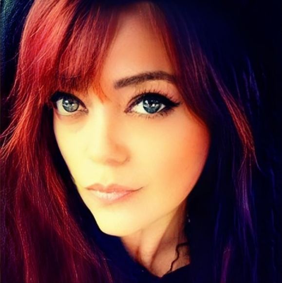 Meet your Posher, Lori - Picture 1 of 1